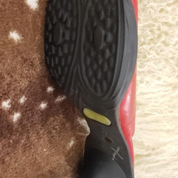 Size 8 Red Slip On Heels - Picture 3 of 4